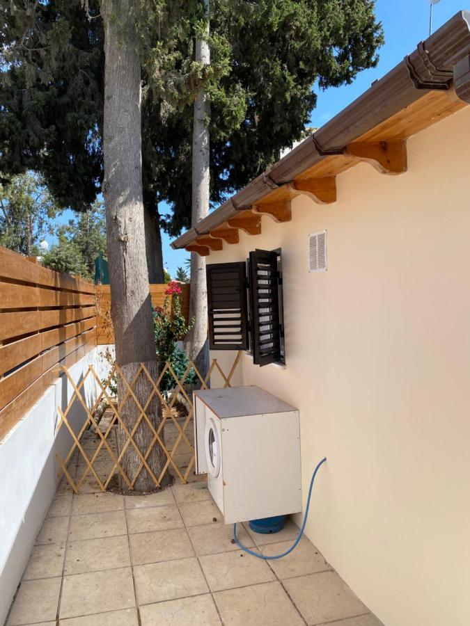 Dub House 2 Apartment Paphos Bagian luar foto